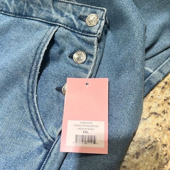 JUICY COUTURE DENIM WIDE LEG OVERALL WITH RELEASE HEM in Medium Wash XXL - Picture 7 of 11